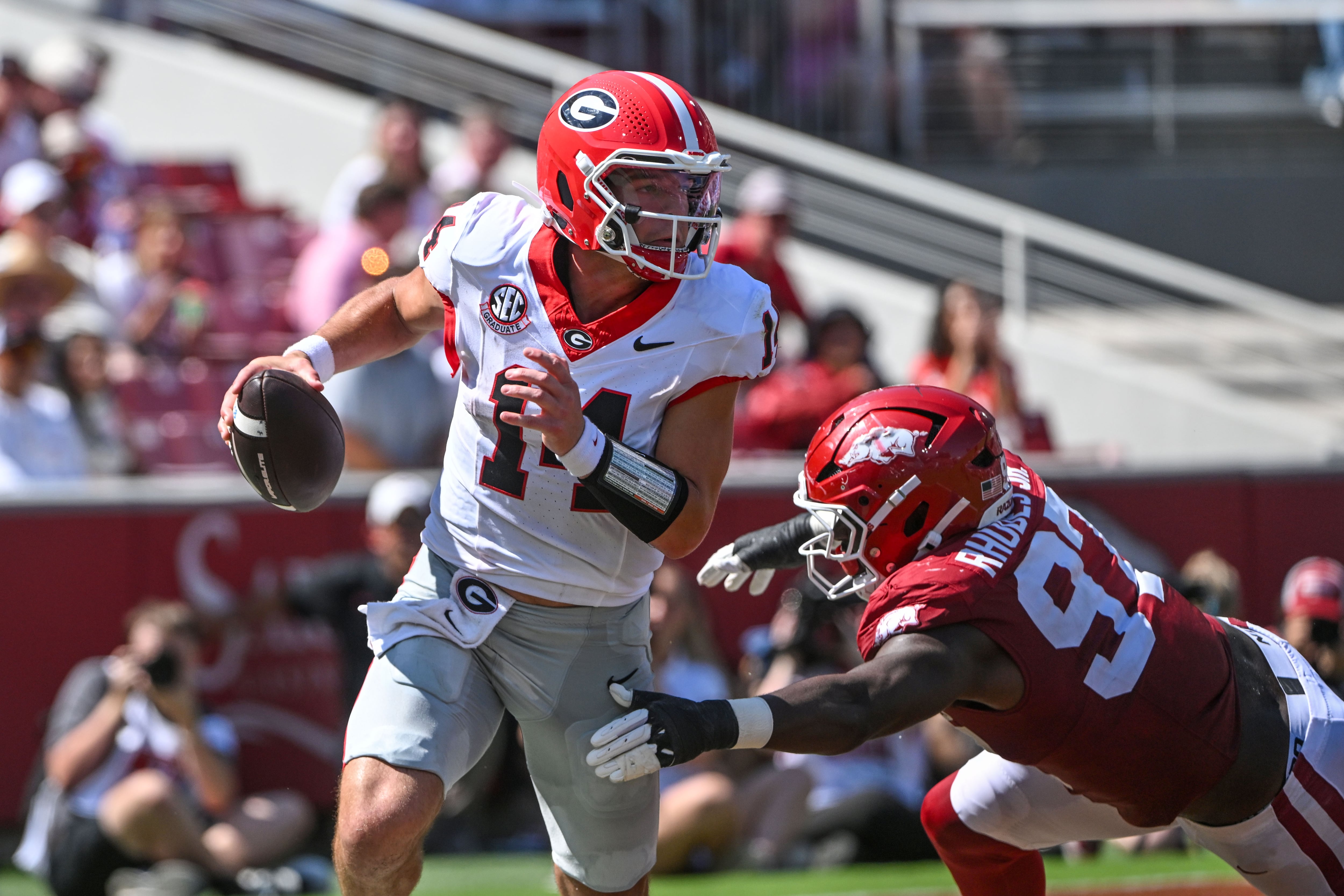 Georgia Bulldogs Secure Dominant Victory Over Arkansas Razorbacks