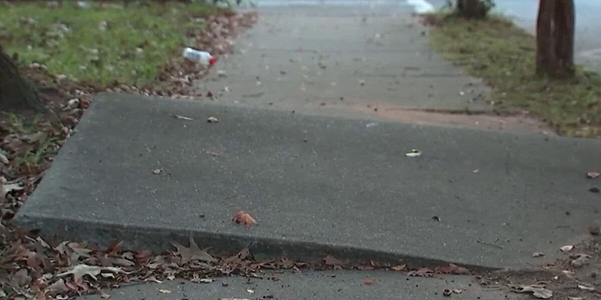 Frustration mounts in southwest Atlanta over lack of safe sidewalks Frustration mounts in southwest Atlanta over lack of safe sidewalks