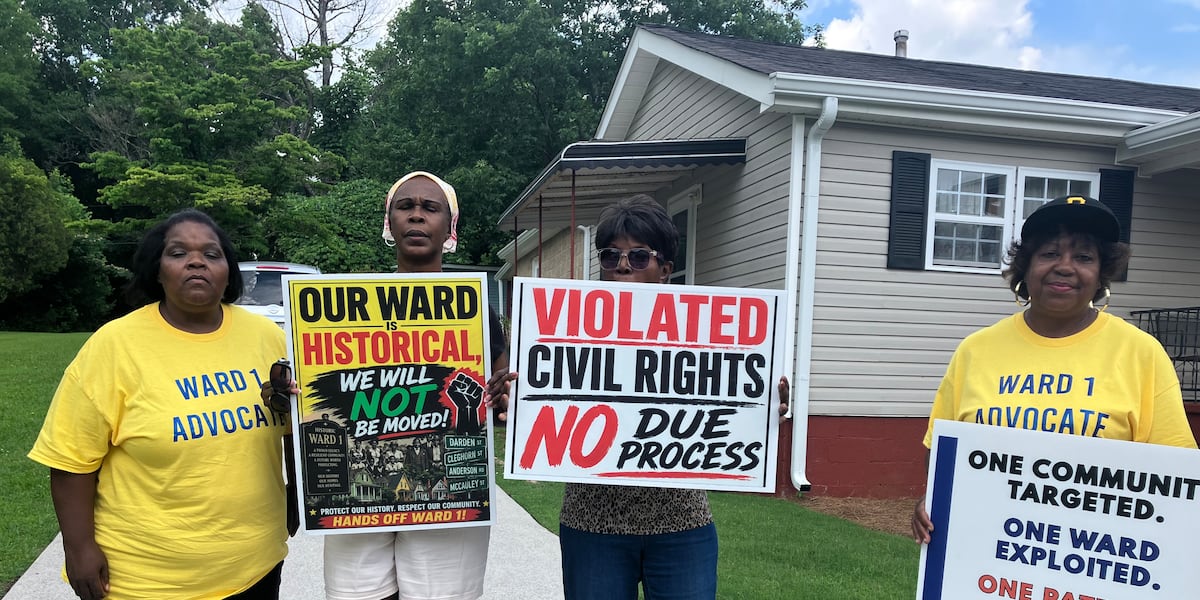 Villa Rica residents protest city's eminent domain plan for parkway project