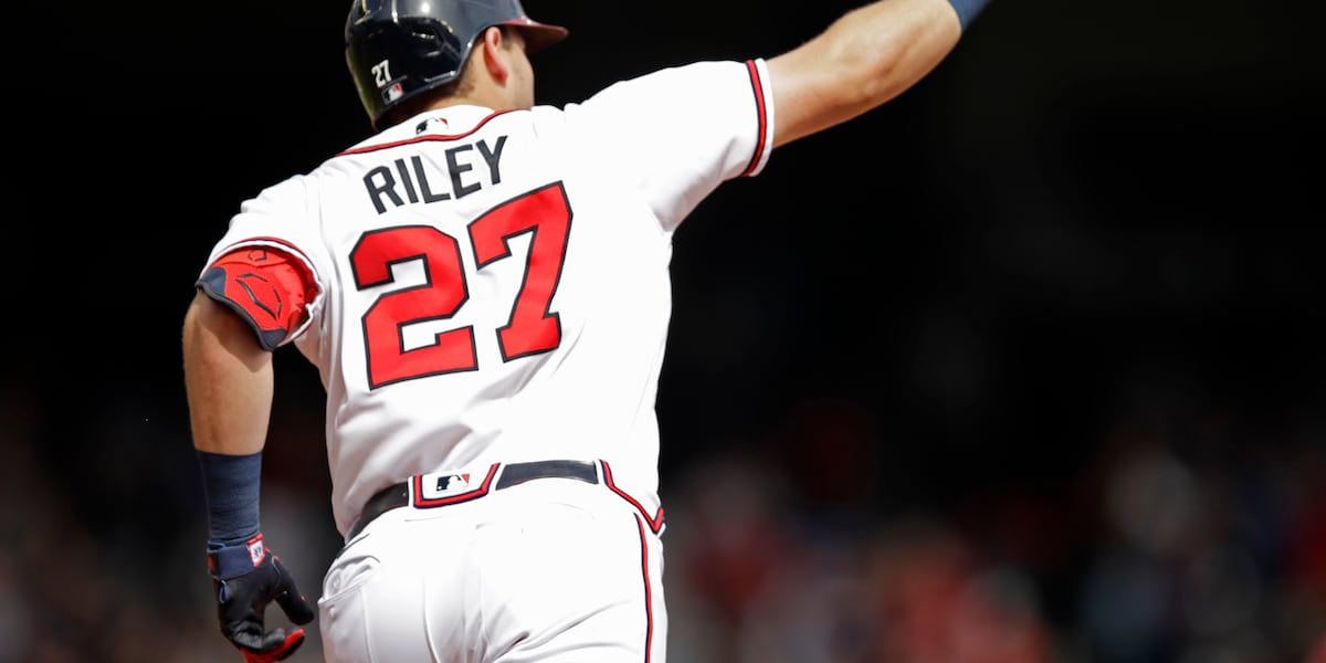 Roger Riley Arizona Diamondbacks Riley, Braves fight back from early 6-run deficit to beat Diamondbacks 9-8
