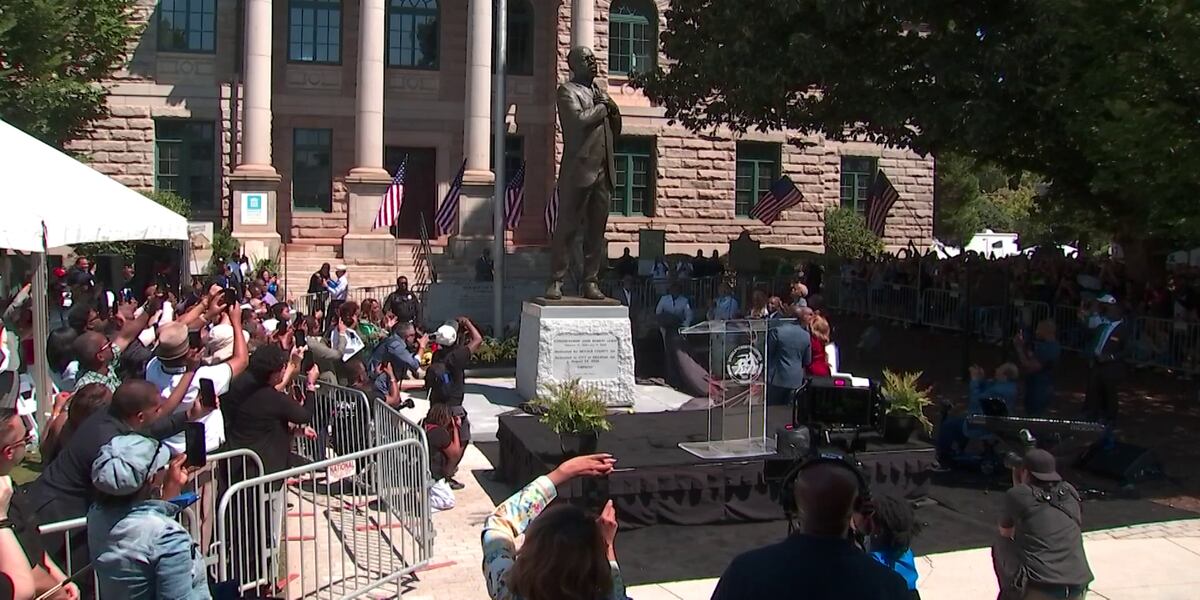 Decatur Statue Indiana John Lewis statue replaces Confederate monument in Decatur