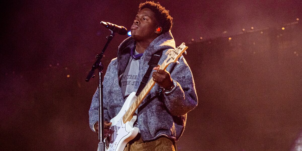 Grammy-winning R&B singer’s pop-up concert at Piedmont Park reportedly shut down by Atlanta police
