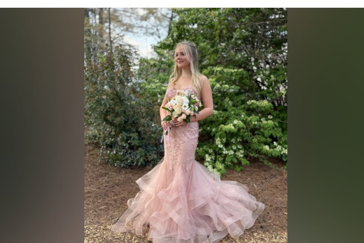 preloaded gallery image