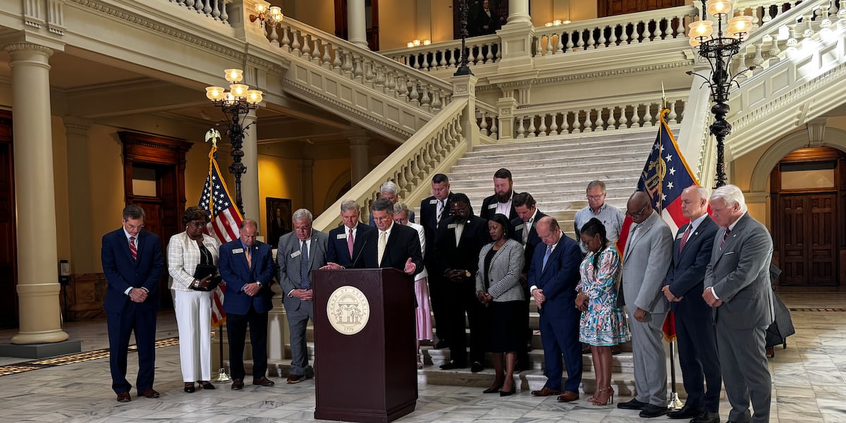 Georgia lawmakers unite in prayer for Texas flood victims
