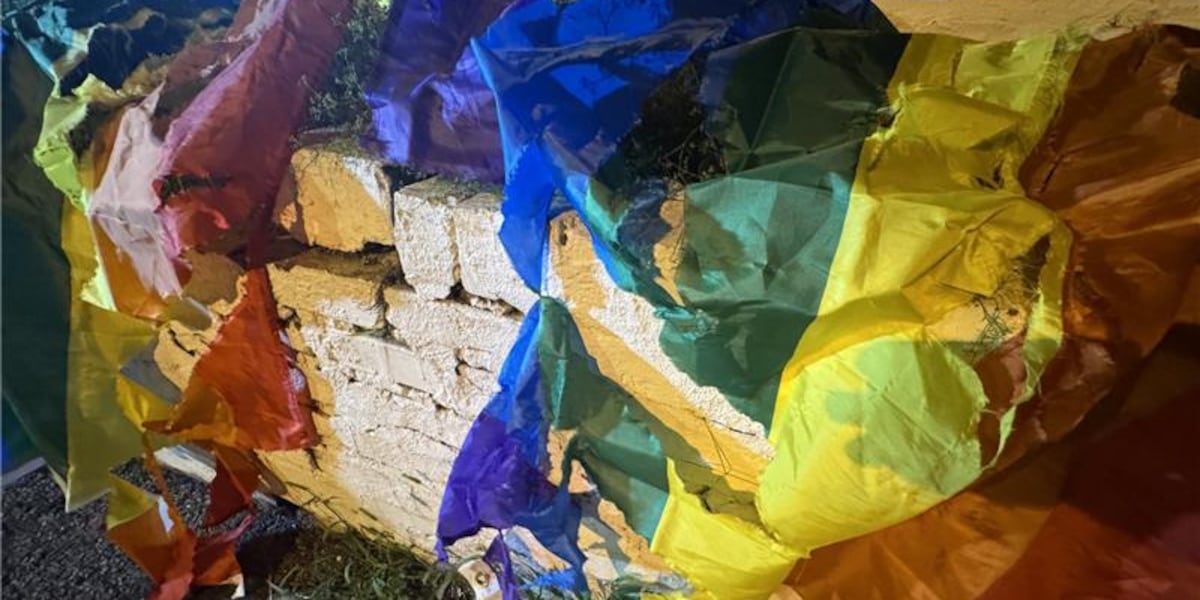 4 caught after destroying pride flags near Atlanta’s Rainbow Crosswalk overnight, police say 4 caught after destroying pride flags near Atlanta’s Rainbow Crosswalk overnight, police say