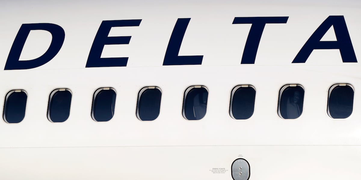 Lawsuit: Couple claims Delta employee recorded explicit videos with daughter’s missing iPad