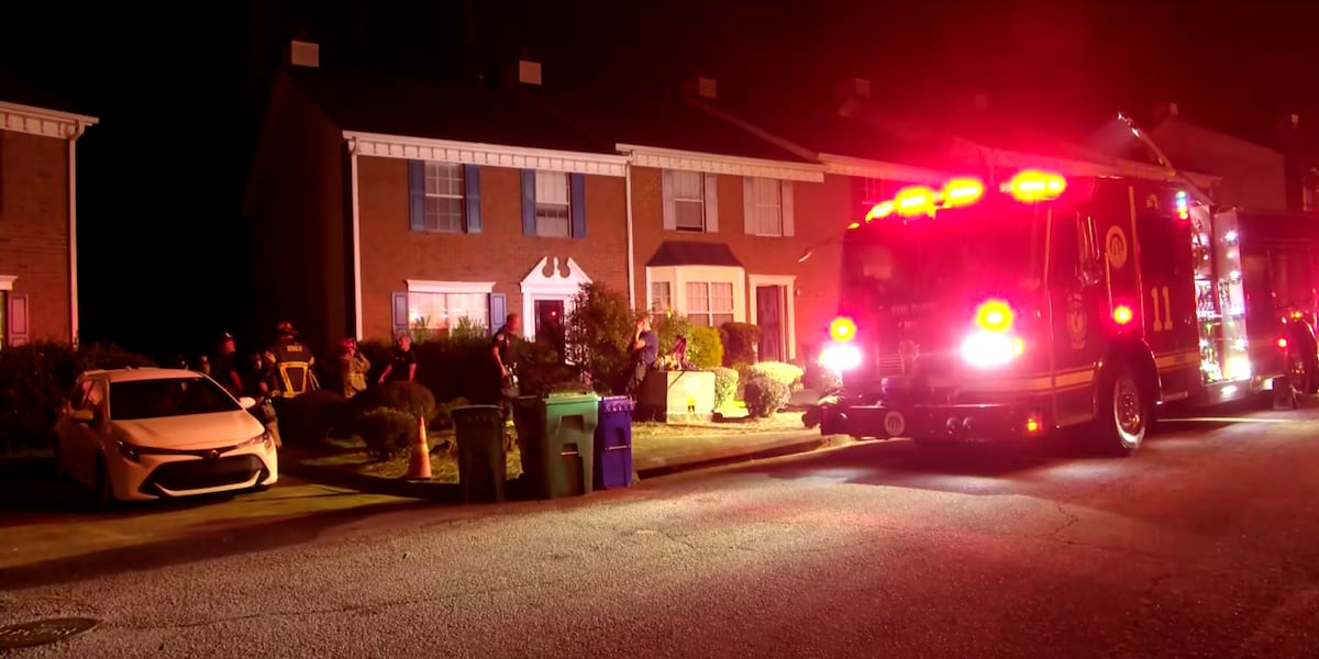 Gas line explodes at townhome complex in Stone Mountain