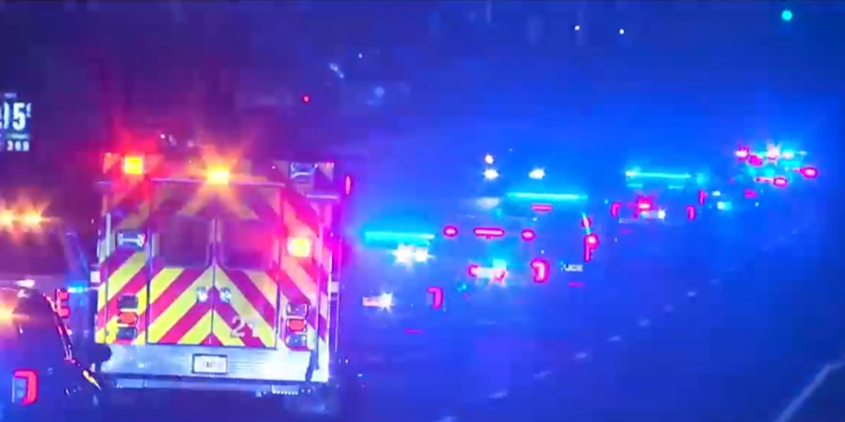 Condolences pour in after Roswell officer shot, killed at shopping center Condolences pour in after Roswell officer shot, killed at shopping center